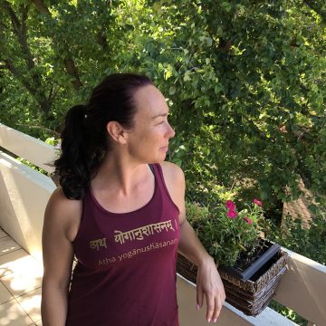 Yoga Sutra 1.1 Flowy Maroon Tank